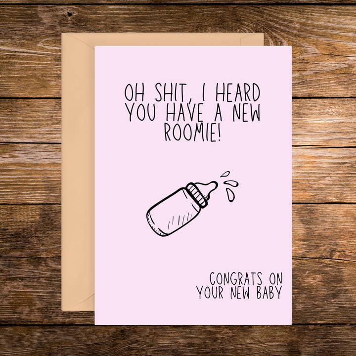 Oh mierda, escuché que tienes un nuevo compañero de cuarto (rosa)| Tarjeta de felicitación para venta al por mayor de Rustic Avenue