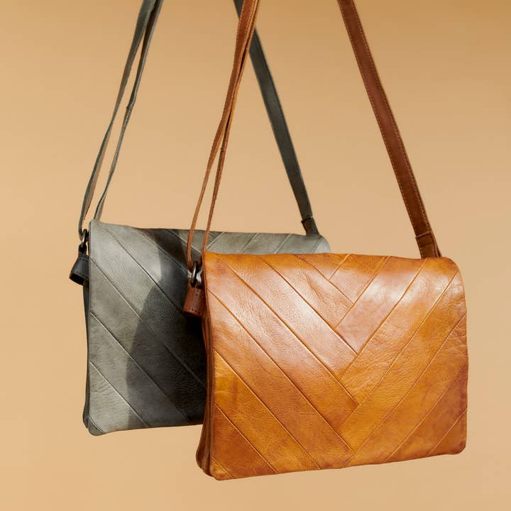 Sacs à bandoulière en cuir fabriqués à la main Luca pour la vente par Latico Leathers