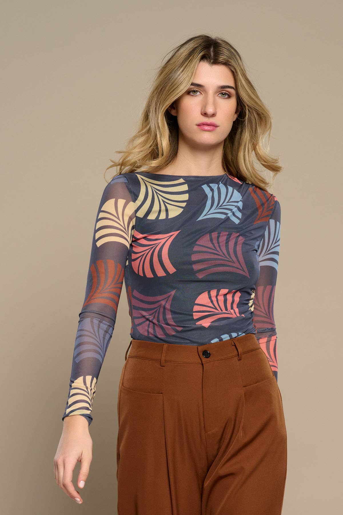 Grey SECOND TOP for wholesale on Faire0