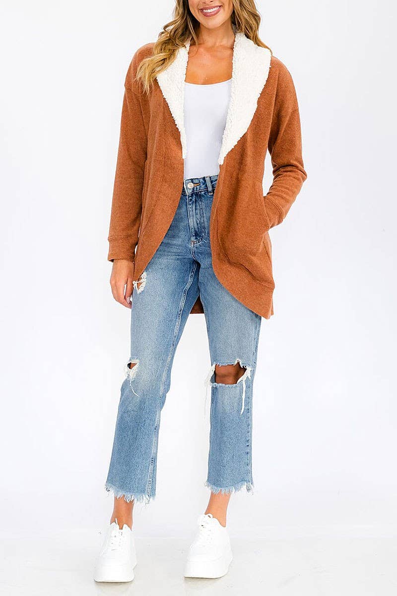 ROUSSEAU - Venta al por mayor Cárdigan - Mujer - CÁRDIGAN CON CUELLO SHERPA CON BOLSILLOS FRONTALES ABIERTOS9