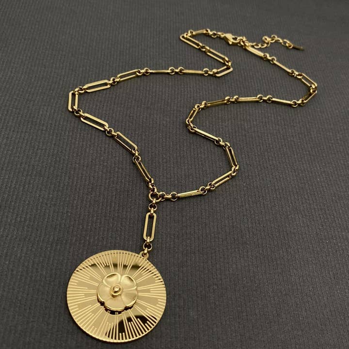 Collier en acier inoxydable plaqué or 18K Fleur Brillante - FGS pour la vente par Mio Queena