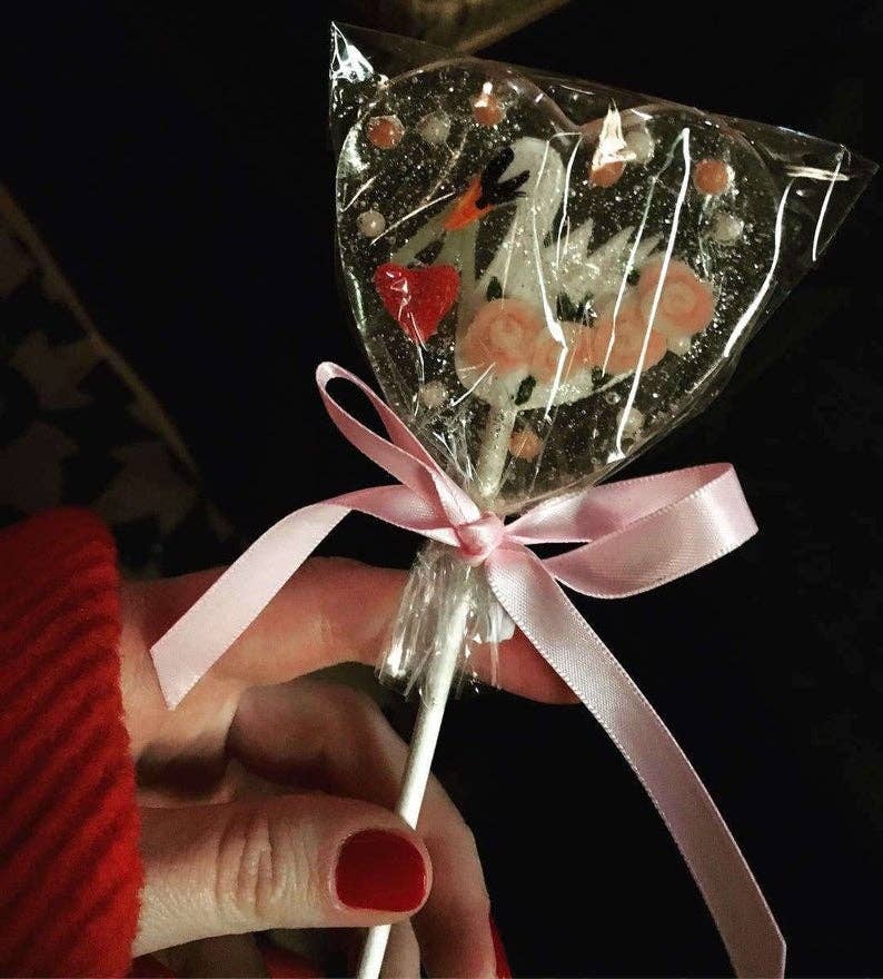 A Secret Forest - Wholesale Lollipop - Fondant Victorian Swan Lollipops3