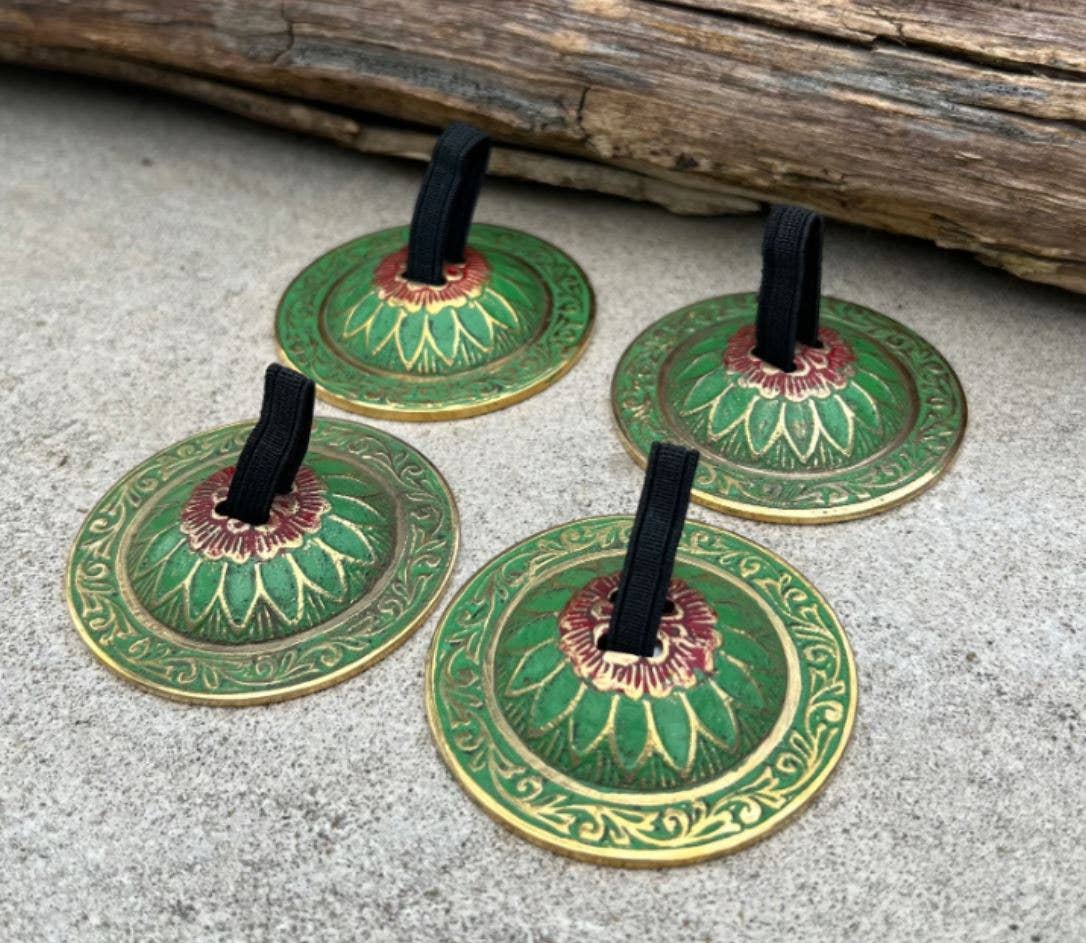 Lungta Imports - Vendita all'ingrosso Strumenti musicali - 2 paia di piatti da dito in ottone a forma di fiore di loto Zills per pancia 10