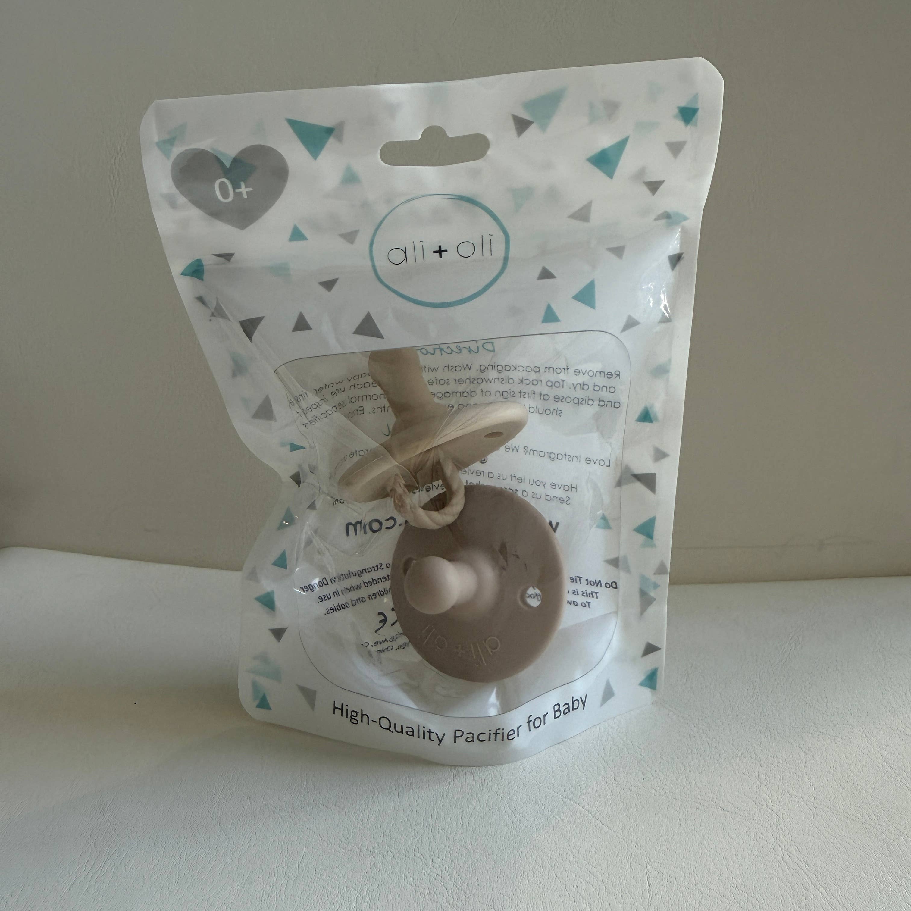 Ali+Oli - Wholesale Pacifier - Baby - Pacifier Set Round (Oat & Coco)2