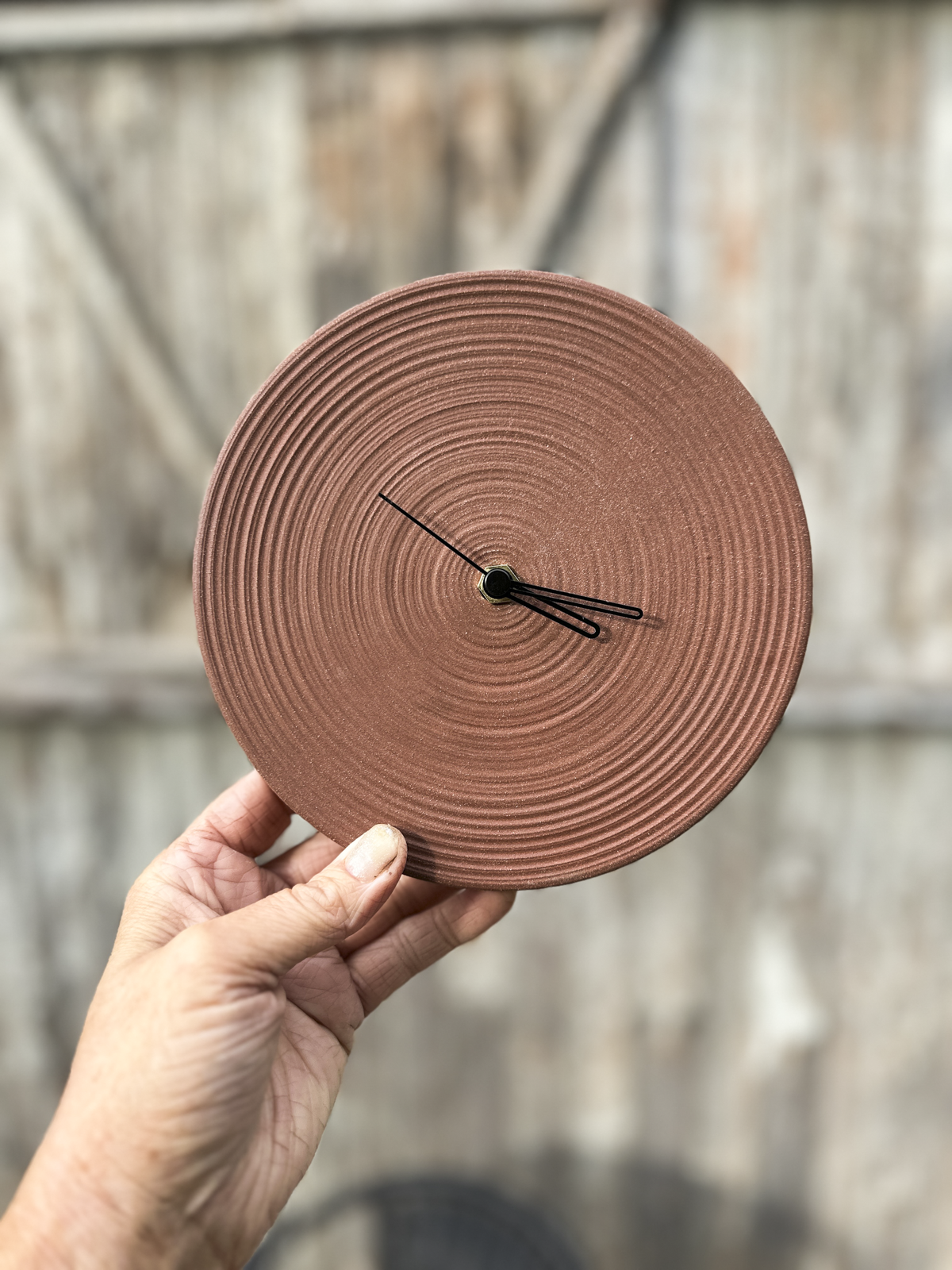 Noot ~Swart - Wholesale Wall Clock - Ceramic Wall Clock – Red Earth – Model A1