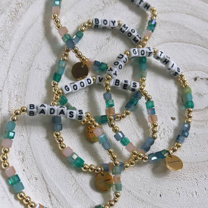 Tahana Designs – Engroshandel Perlearmbånd – Personligt ordarmbånd5