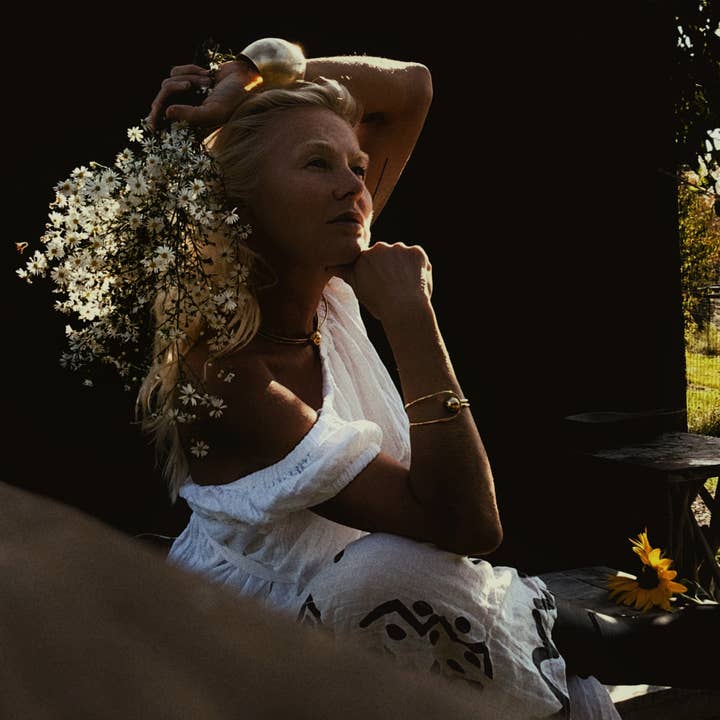 Bisjoux - Wholesale Bangle Bracelet - Brass sphere ball circle bangle bracelet wire2