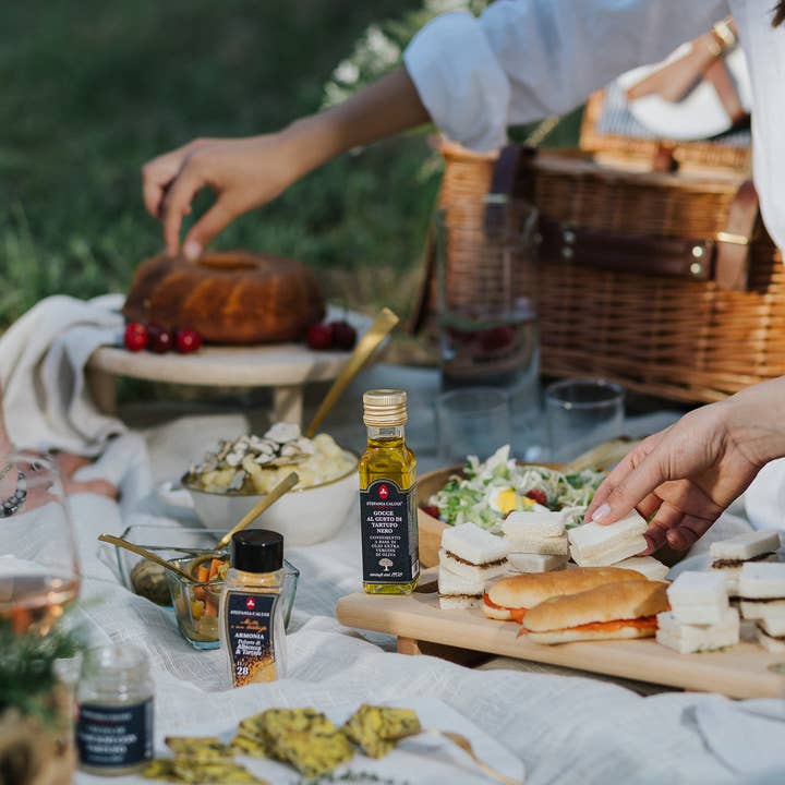 Stefania Calugi Tartufi - Wholesale Olive Oil - Drops with Black Truffle flavor made with Evo Oil