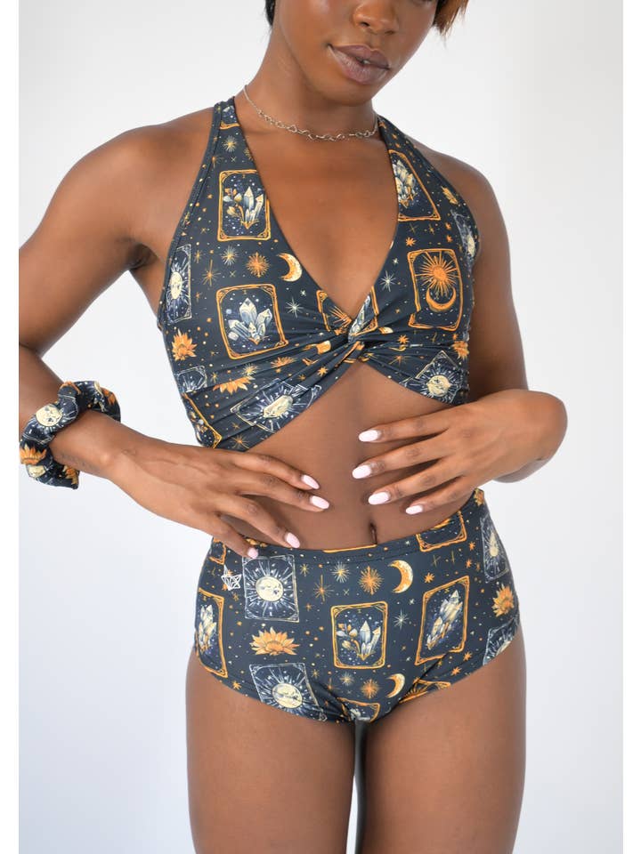 Vixn - Wholesale Athletic Shorts - Women's - Celestial Tarot Billie Pole Shorts3