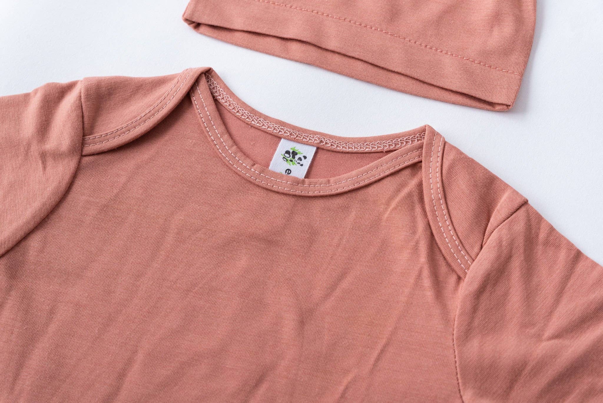 Earth Baby Outfitters – Conjunto de roupa - Bebé por atacado – Conjunto de Presente para Recém-Nascido Bamboo Welcome Home3