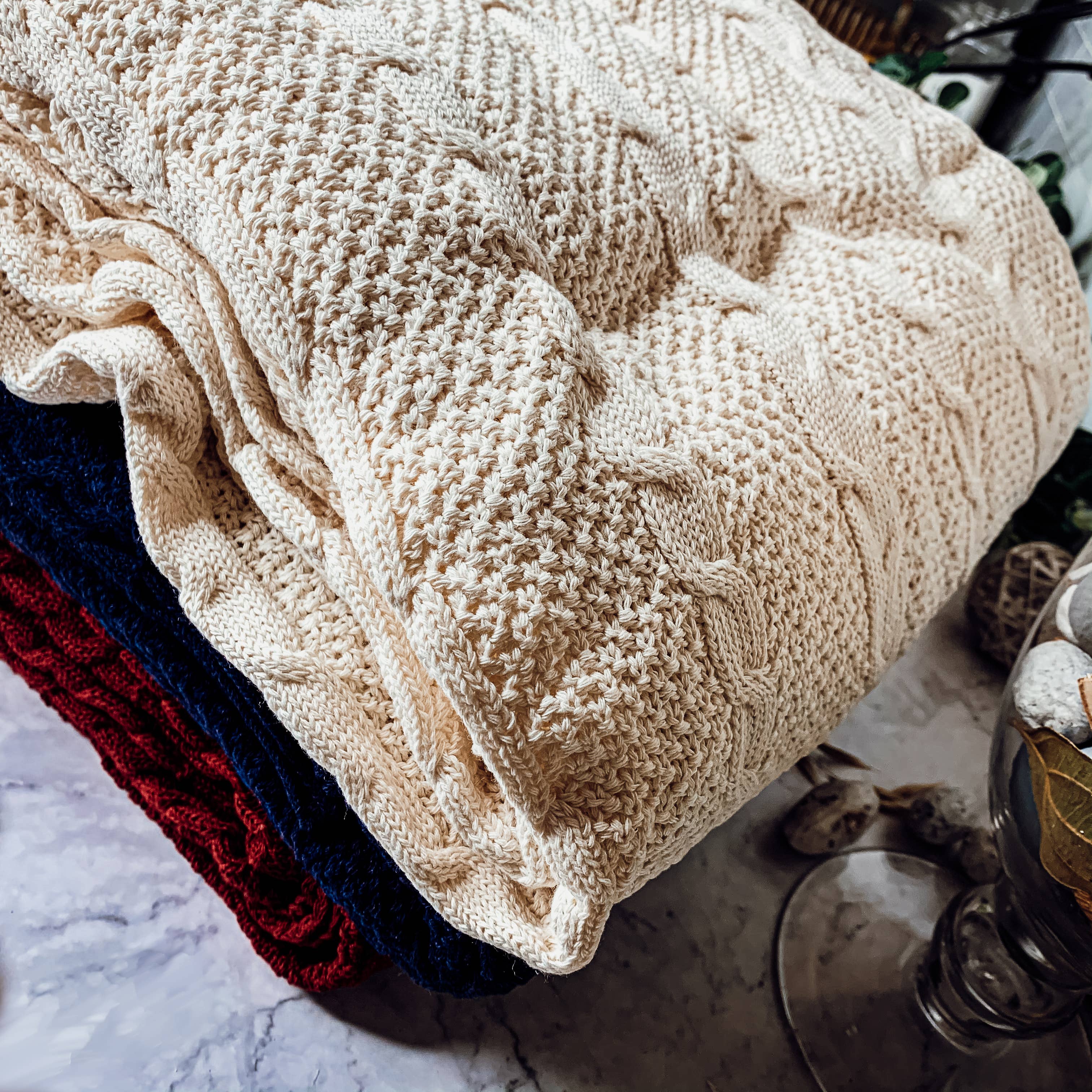 Gia Roma - Venta al por mayor Mantas de sofá - Manta vegana de algodón neutro, tipo suéter color marfil7