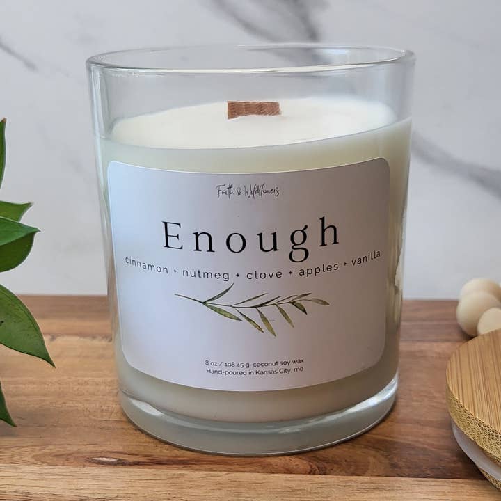 Nok - 8 oz krukkelys - æble, kanel, vanilje for engroshandel hos Faith & Wildflowers