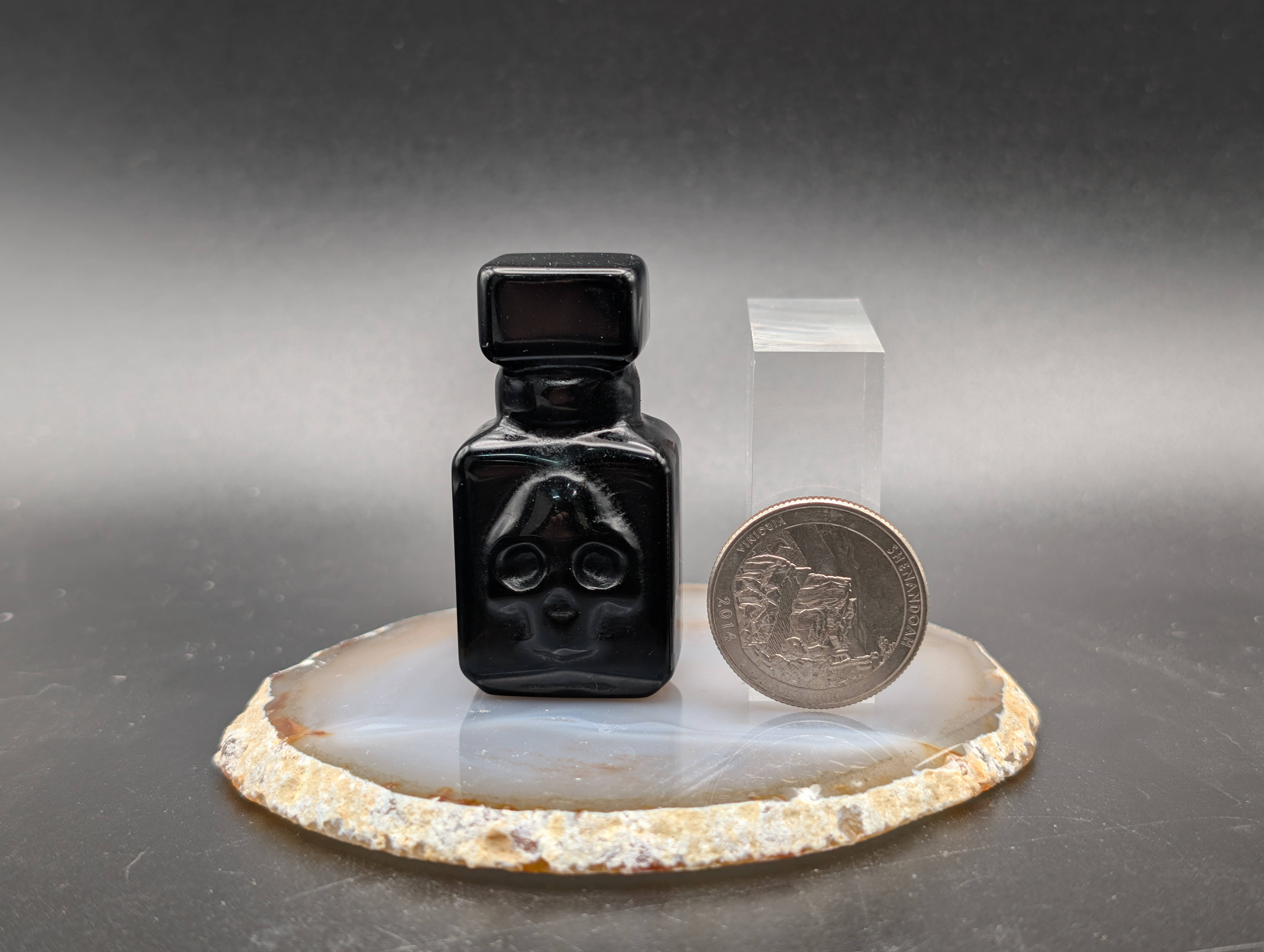 The Crystal Tabby - Wholesale Decorative Tabletop Object - Obsidian Poison Bottle - "Whiskey" Style1