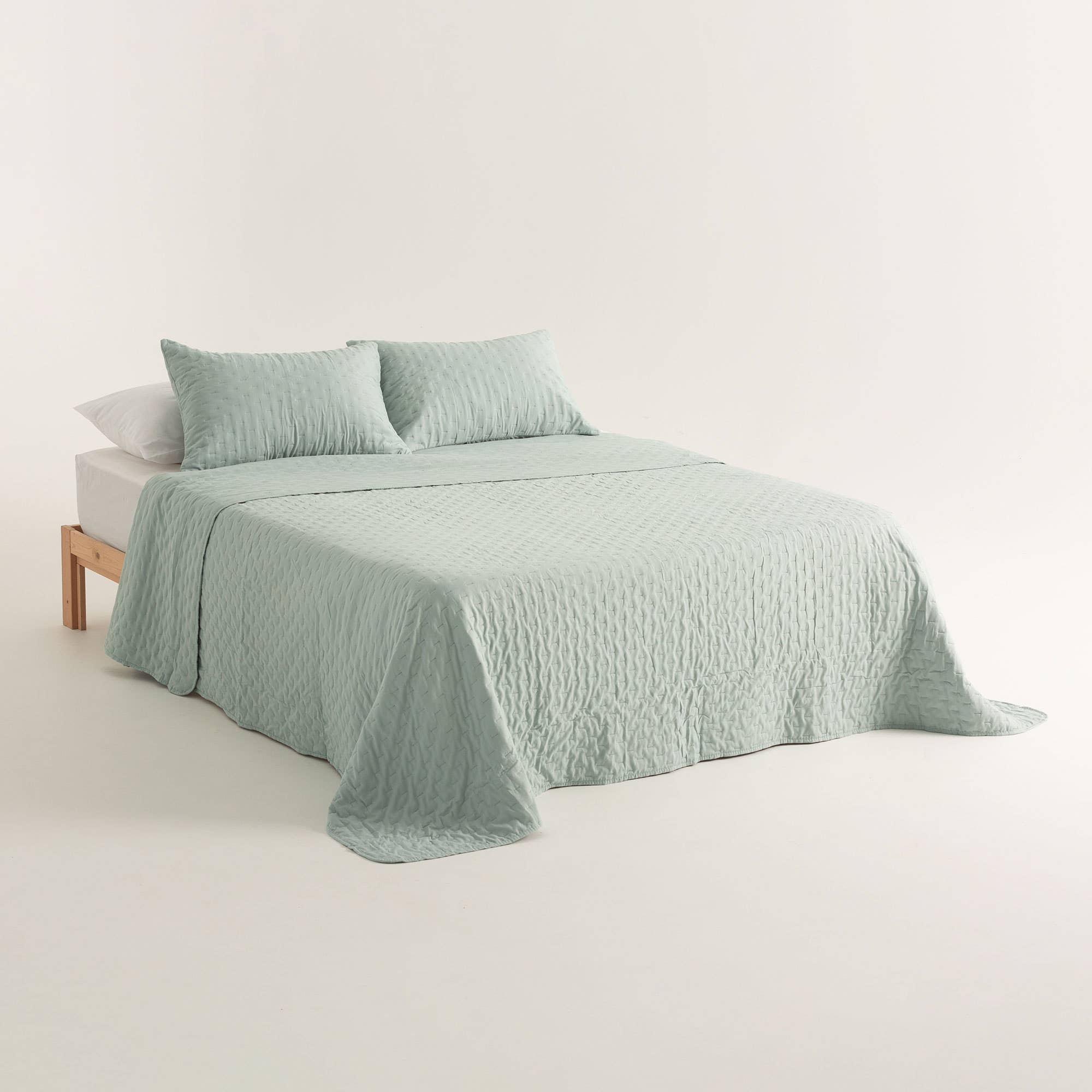 GAMUSI - Wholesale Quilt - NARA plain quilted bedspread with super soft touch9