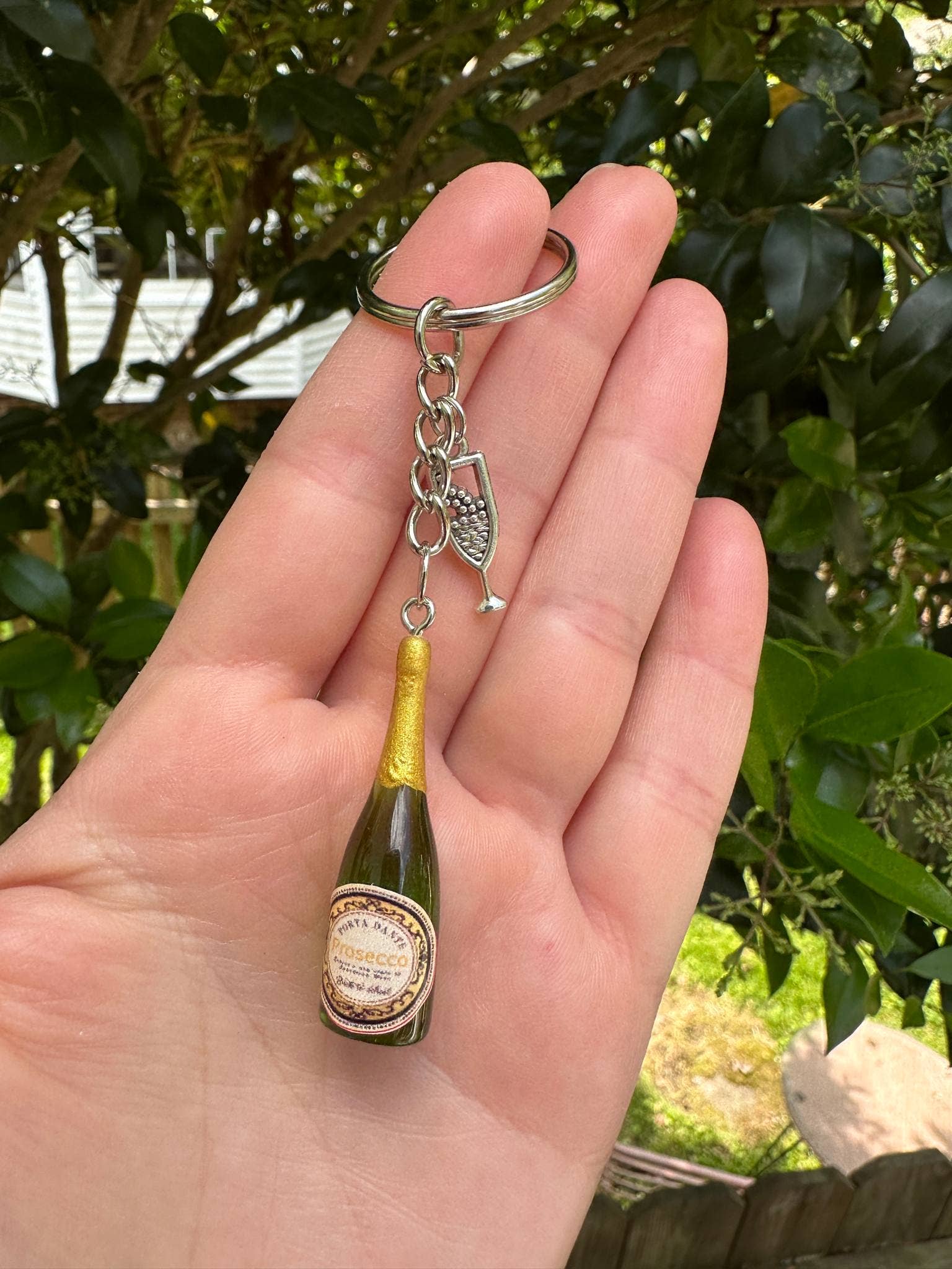 Arcfo Jewelry – Großhandel Schlüsselanhänger – Unisex – Schlüsselanhänger Champagner- und Prosecco-Flaschensammlung – Stilvoll1