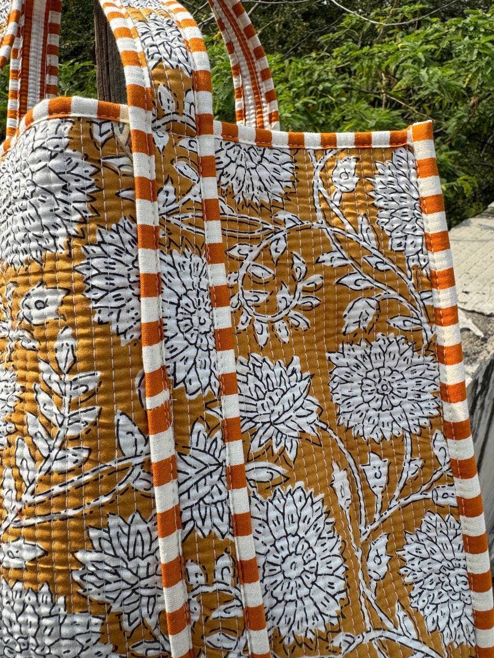 GYPSY STUDIO - Wholesale Shoulder Bag - Women's - Indian Cotton Shoulder Bag Quilted Floral Printed Market Bag1