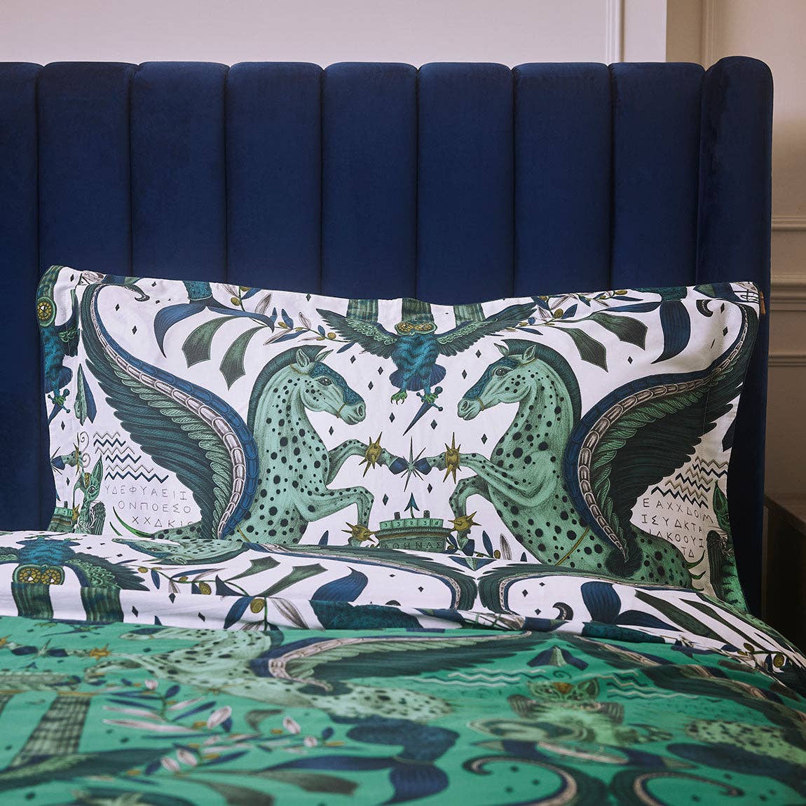 Peacock White Odyssey Bedding Set - UK/EU Sizing for wholesale on Faire10