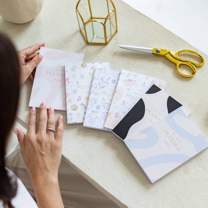 Love & Story Design - Wholesale Planner - Pocket Sized Planner 2026 Blue Blooms3