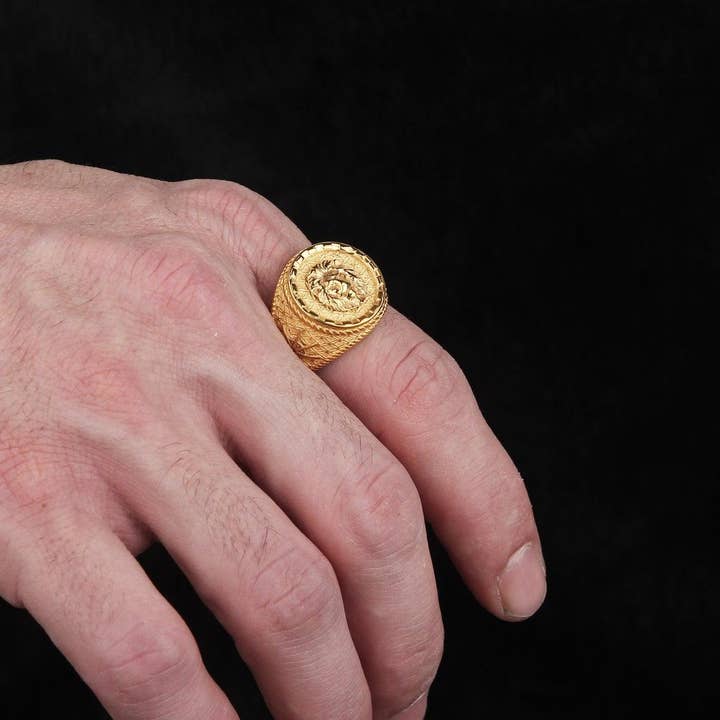 Ephesus Jewelry - Vente Chevalières - Bague Lion pour homme en argent sterling plaqué or2