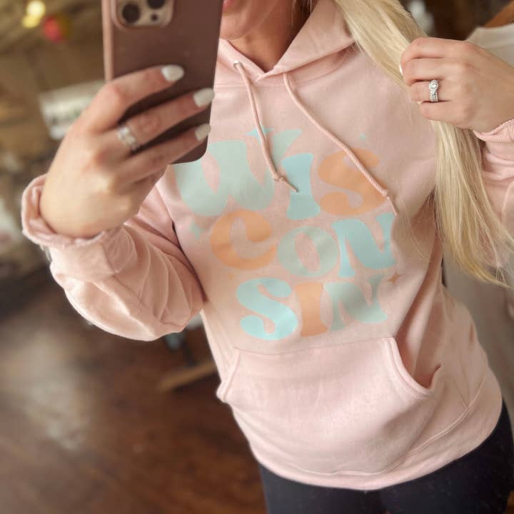 Sweat à capuche Pastel Wisconsin pour la vente par Simply Midwest