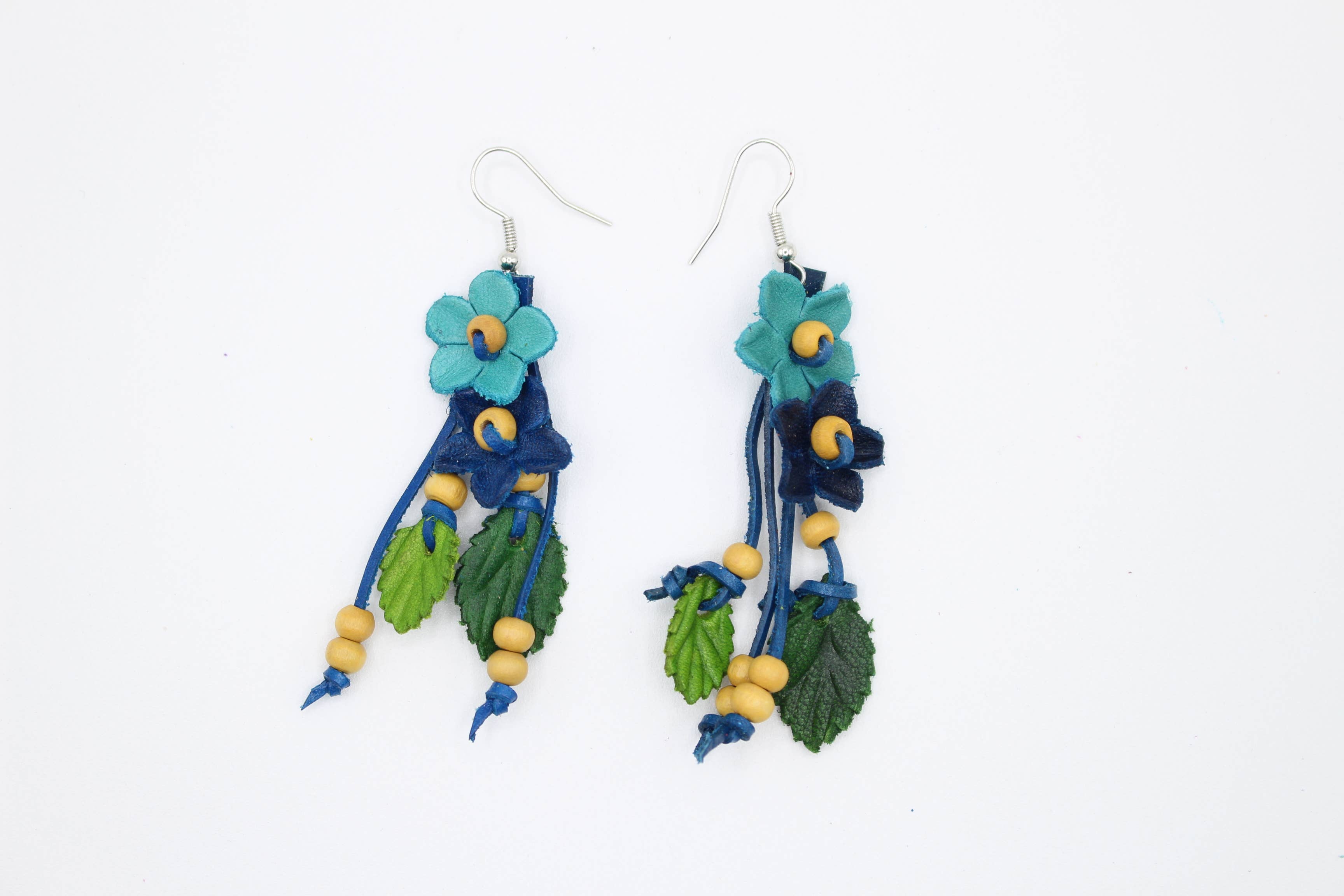 Sunflower Handmade leather inc - Venta al por mayor Pendientes colgantes - pendientes de piel con flores, colores surtidos5