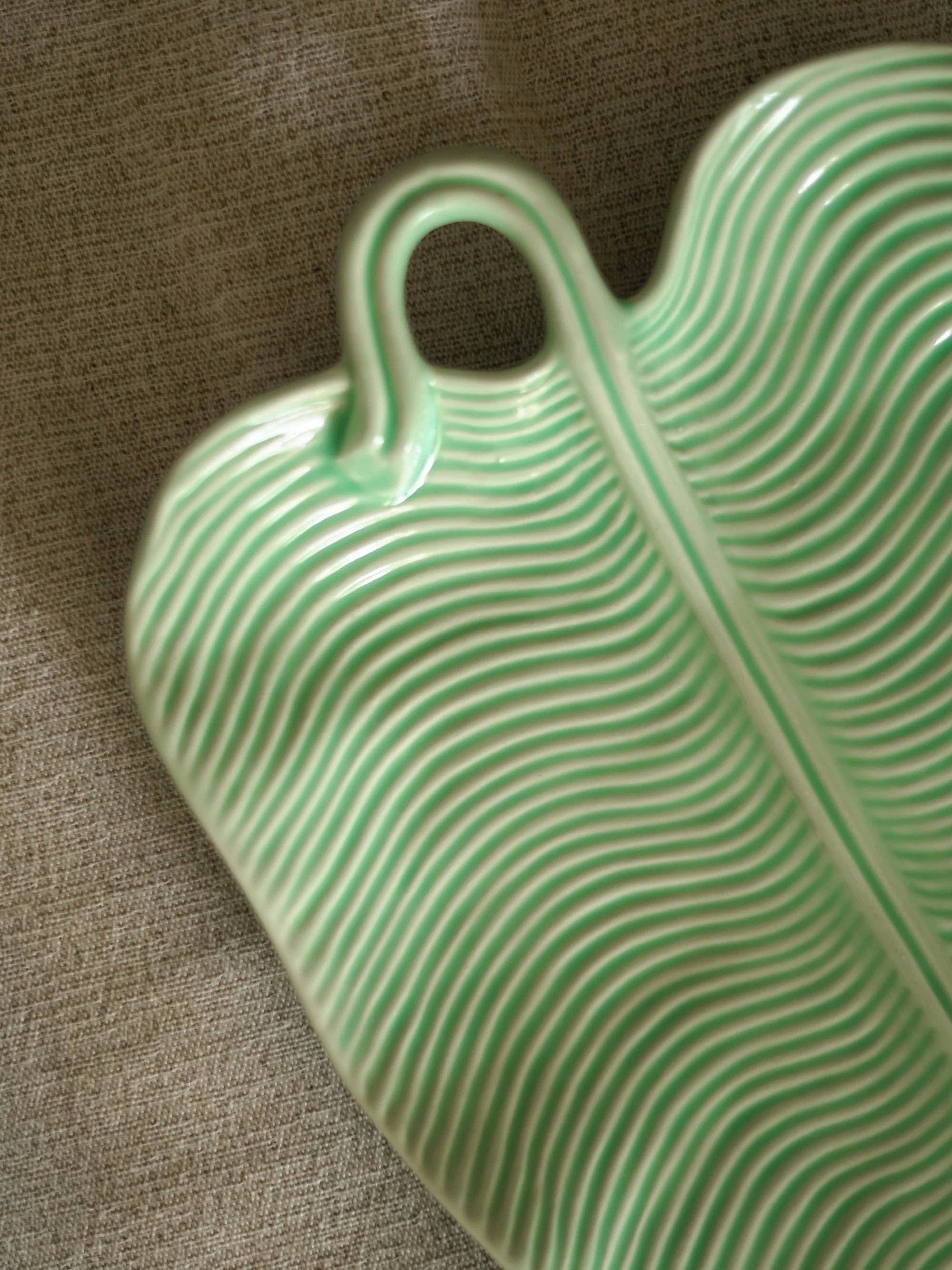 CerAmor Cerâmica - Wholesale Decorative Tray - Palm Leaf Alley5