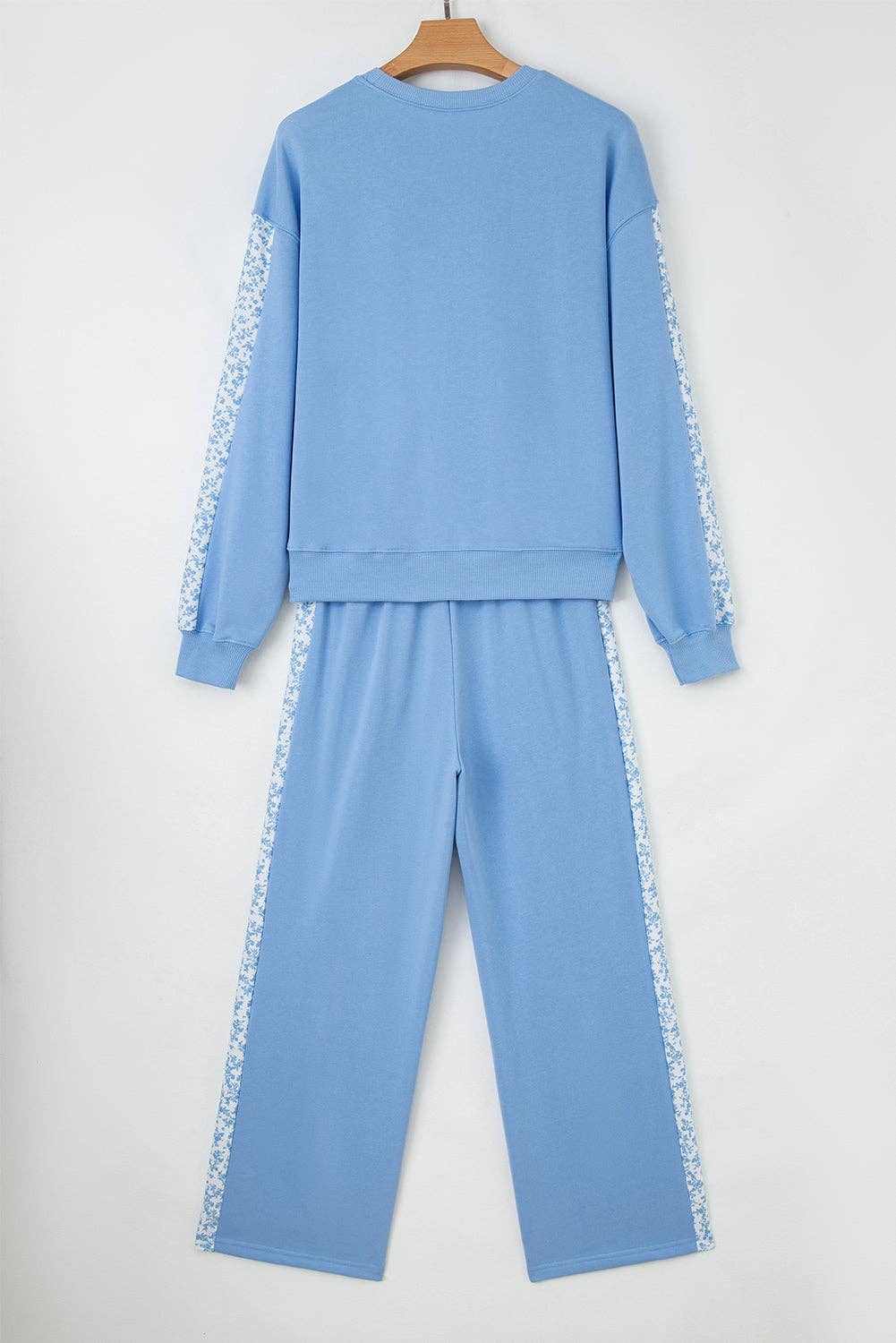 Beau Blue Floral Patchwork Pullover and Sweatpants Lounge Set for wholesale on Faire6
