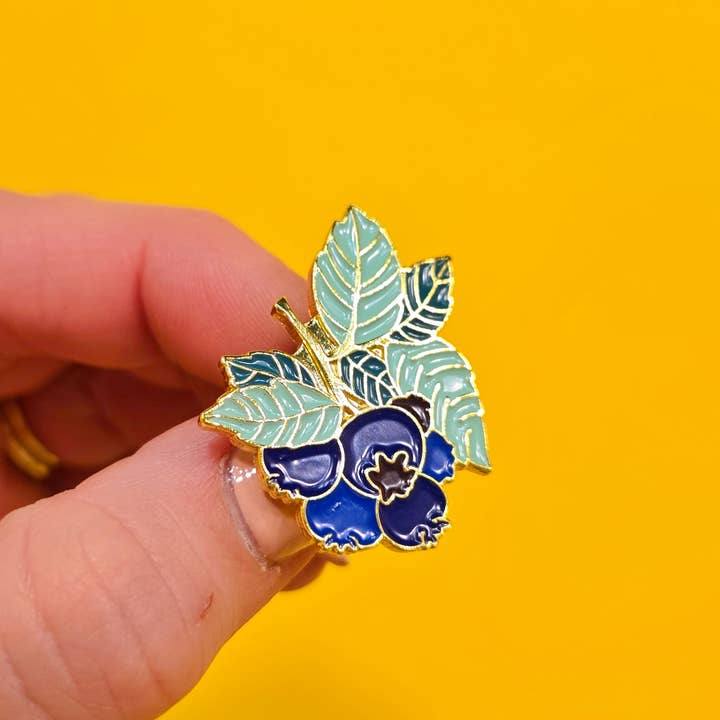 Saskatoons | Épingle en émail pour la vente par Good on Paper