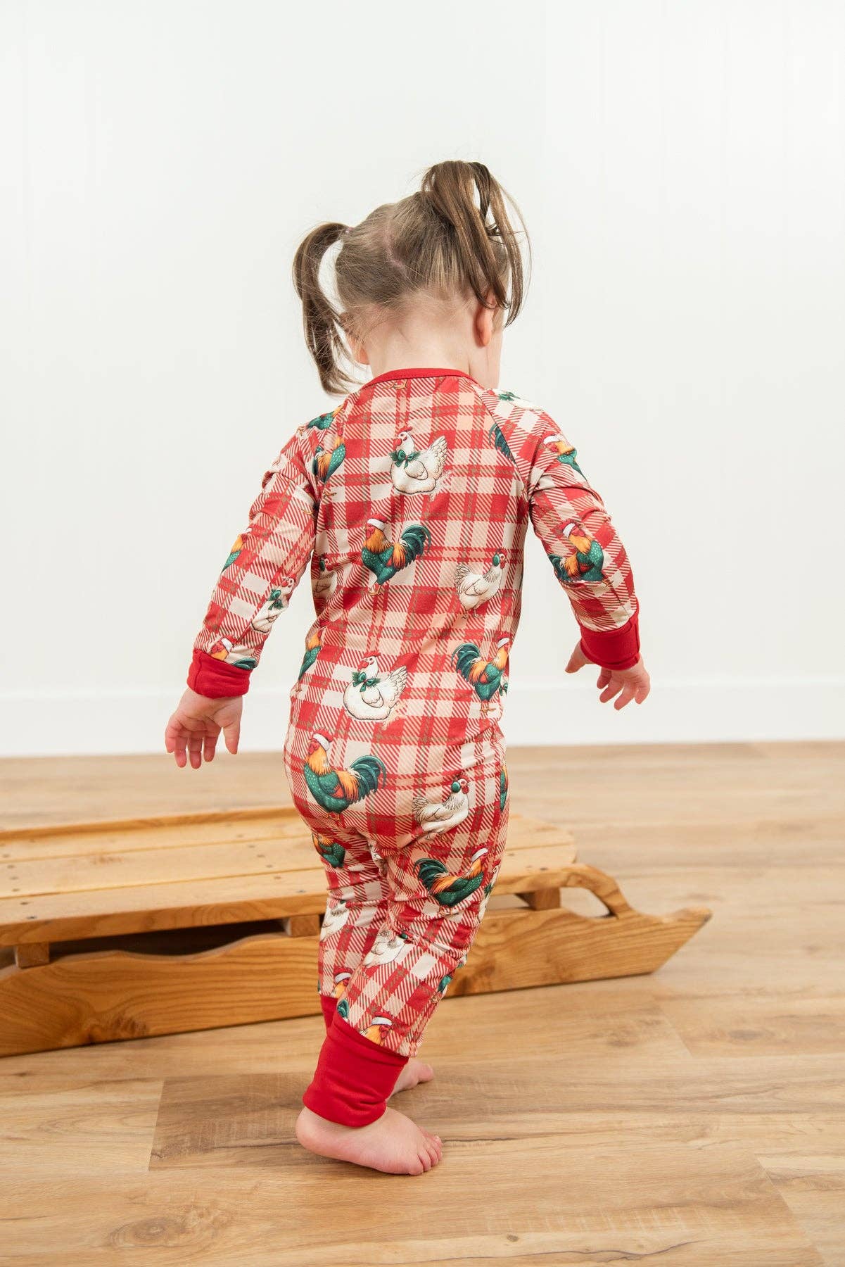 American Farm Company – wholesale Sleepsuit – Baby – Christmas Chickens Plaid Baby Zippy1