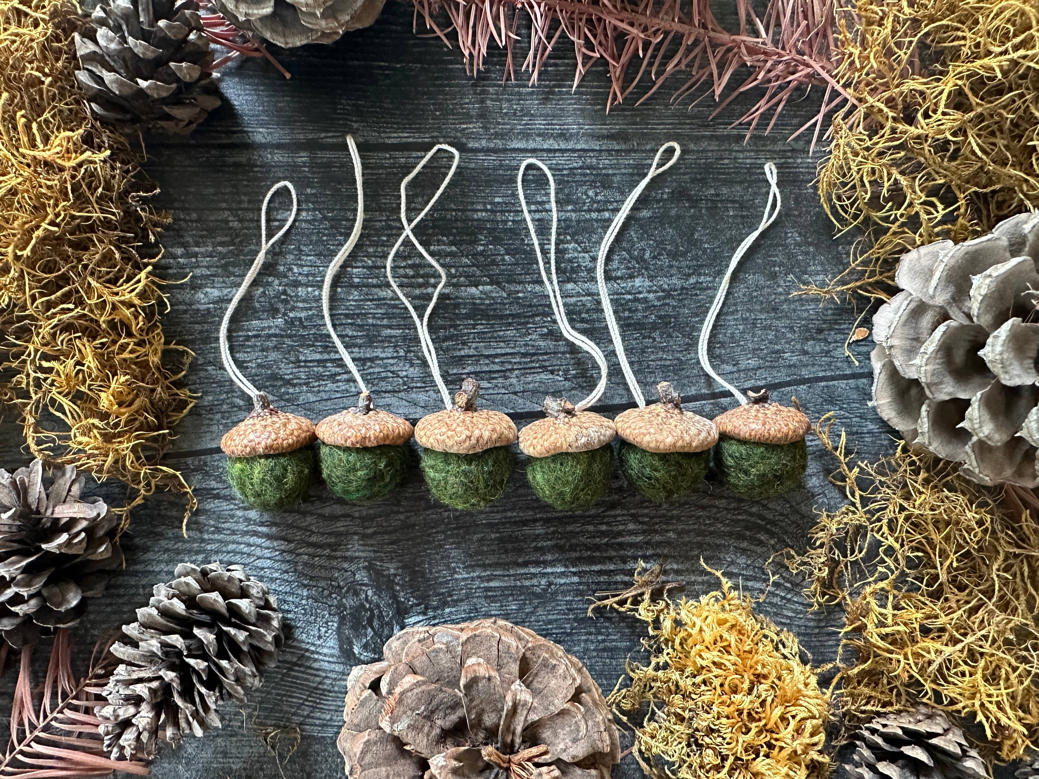 House of Moss - Vendita all'ingrosso Decorazione - Ornamento Ghianda | Mini Ornamento in Lana | 18 Colori15