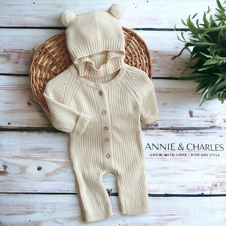 Annie & Charles - Wholesale Kledingset - Baby - Annie & Charles® gebreid pak met mutsje0