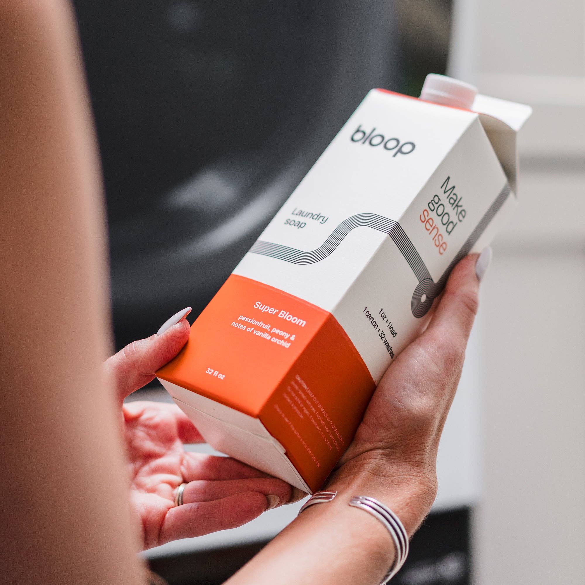 Bloop - Wholesale Liquid Laundry Detergent - Super Bloom Natural Laundry Soap - BULK Quantities7