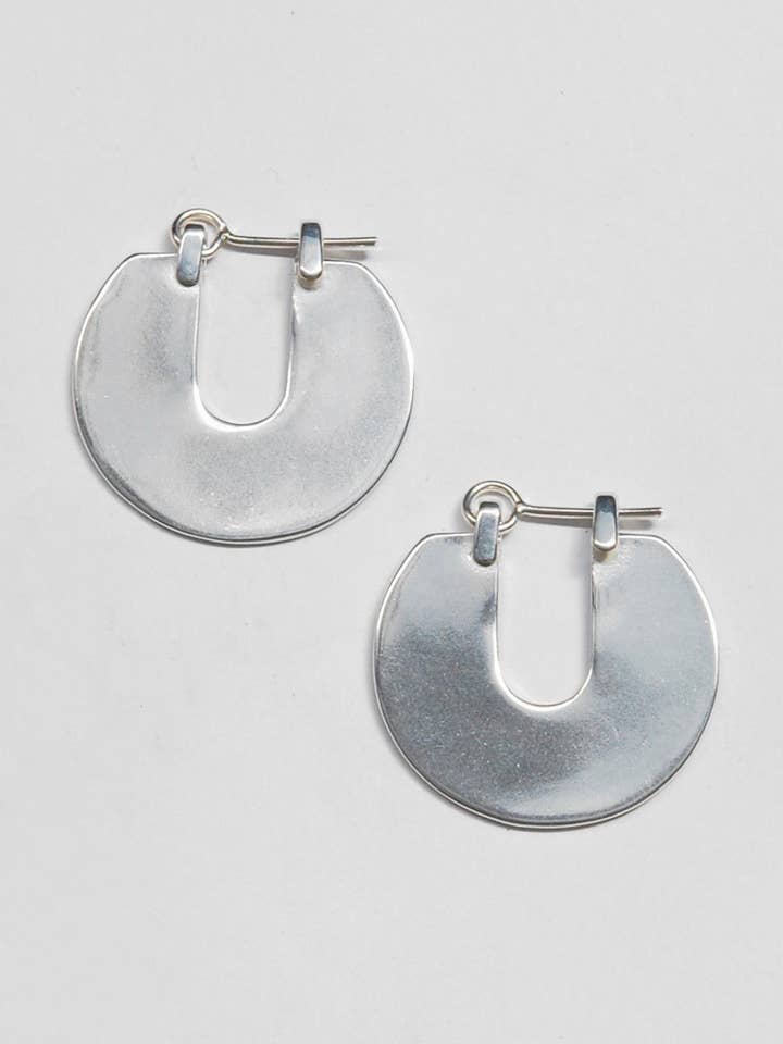 Orbis örhängen i silver för wholesale av Tiro Tiro Jewelry