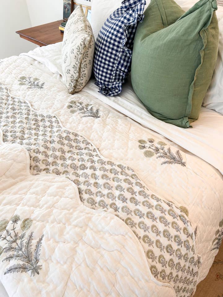 Victory | Quilt for wholesale by Lovely Lady Linens