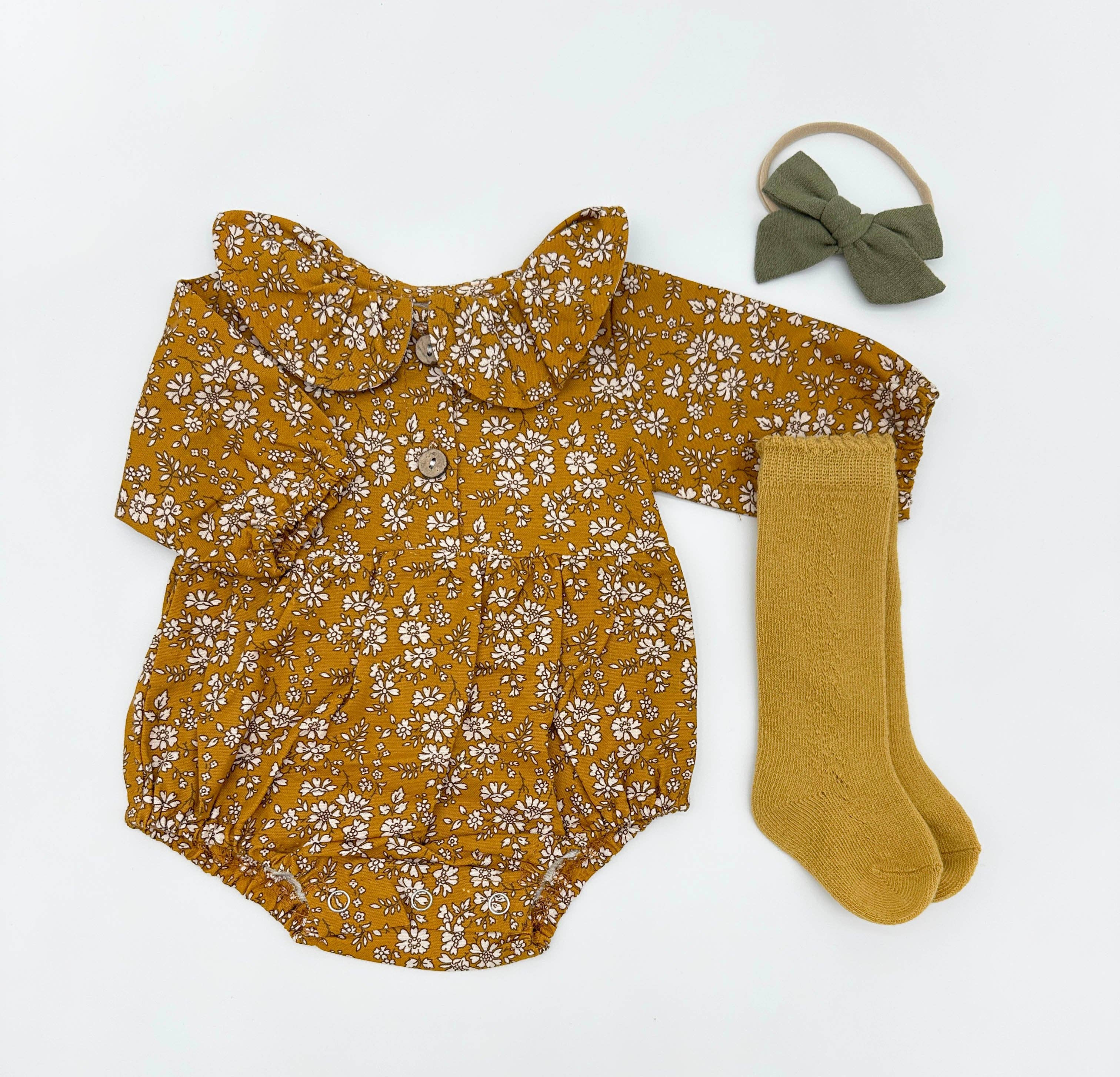 OLIVE & CRADLE – wholesale Klädesset - Baby – Senapsgul blommig romper-set5
