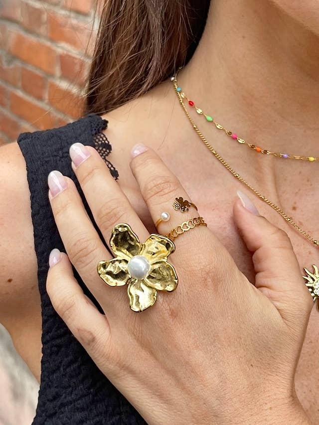 Flower ring with pearl in stainless steel 424AQ145 for wholesale by BYREN | ÉLINE L'ATELIER
