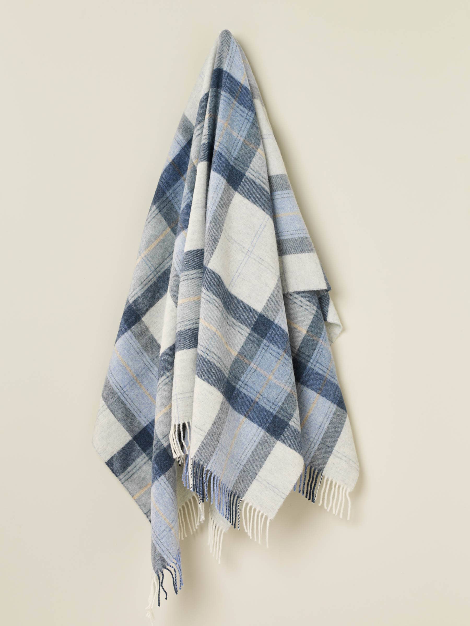 Bronte by Moon – wholesale Throw blanket – Skye Pure Wool Throw2