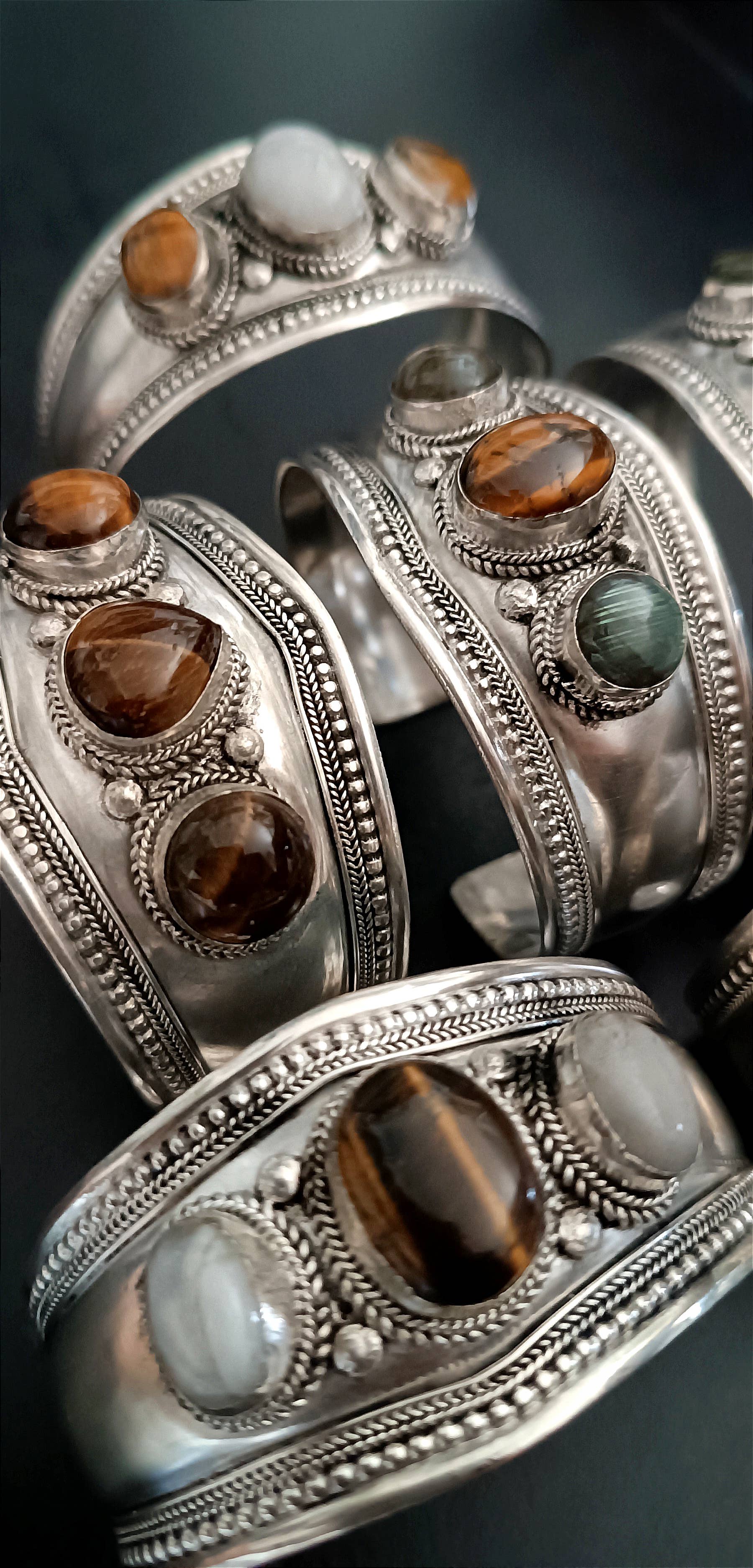 Unique Brand – wholesale Manschettarmband – Tibetansk Kalai Armband2