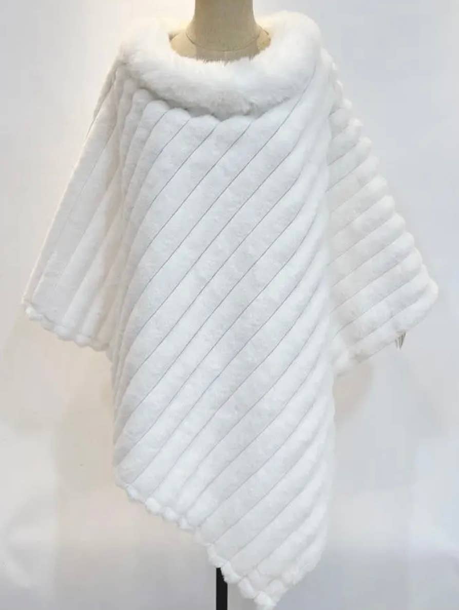 LOOWIE - Wholesale Poncho - Women's - 068 Luxurious Green Faux Fur Ribbed Poncho with Plush Collar6