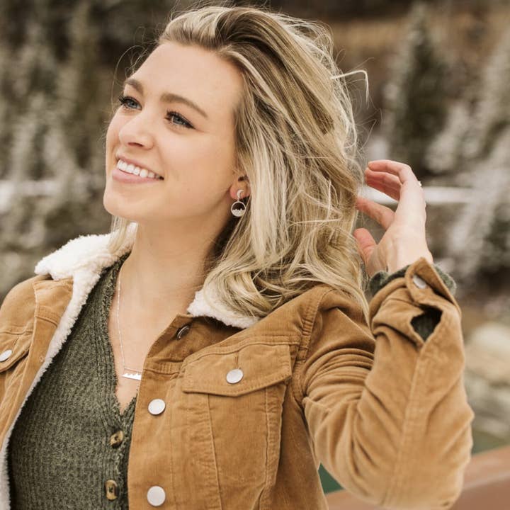 Made of Mountains - Vendita all'ingrosso Collana con ciondolo/pendaglio - Collana Teton Bar | Argento Sterling o Oro Riempito2