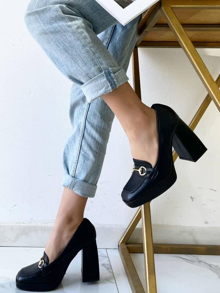 FRANCESINA Gold Pumps mit breitem Absatz für den Großhandel von Vera Shop