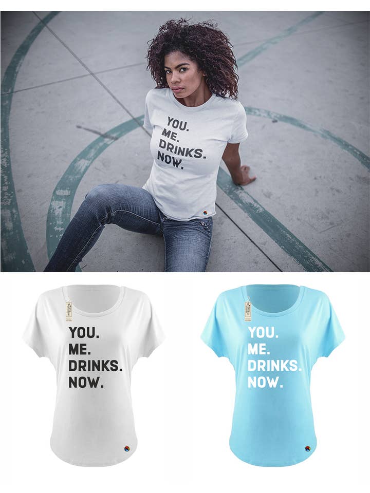 You And Me Drinks Now damesshirt met ronde hals (verschillende kleuren) voor wholesale door Your Shirt Design GbR
