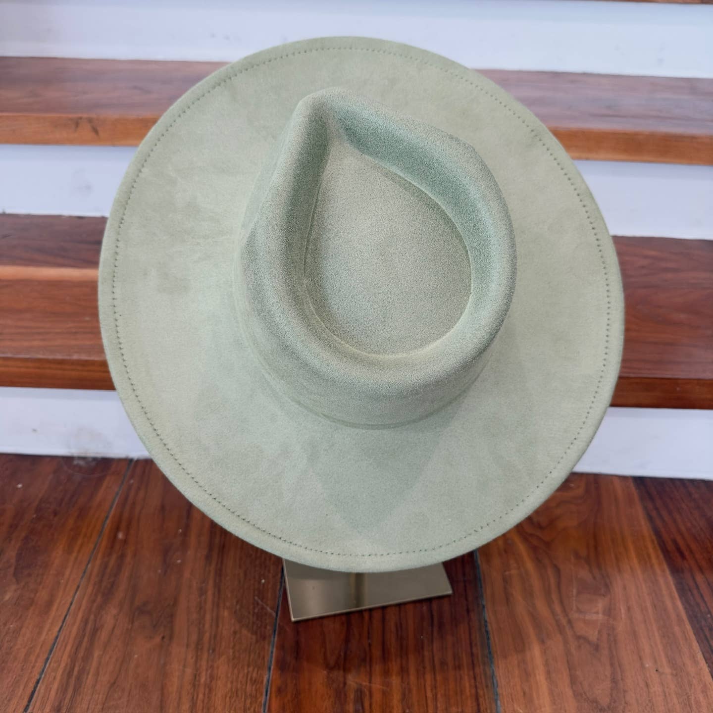 Queens INC - Wholesale Hat Accessory - Women's - Vegan Suede Rancher Hat0