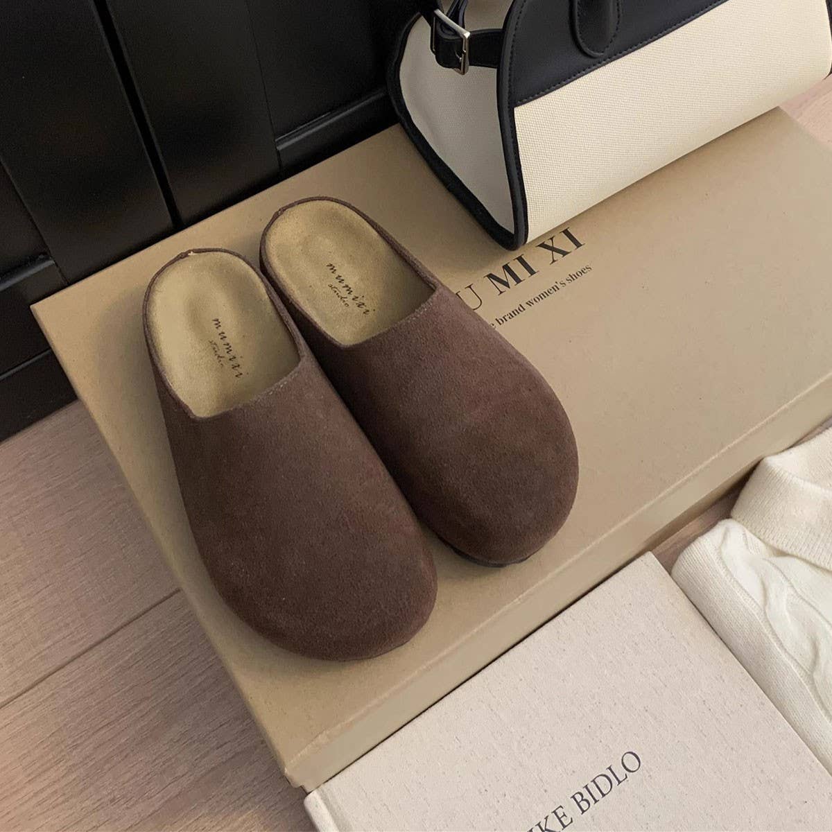 ACCITY - Wholesale Flats/Loafers - Women's - Vintage Leather Clog Mules with Cork Sole_CWSHF00522