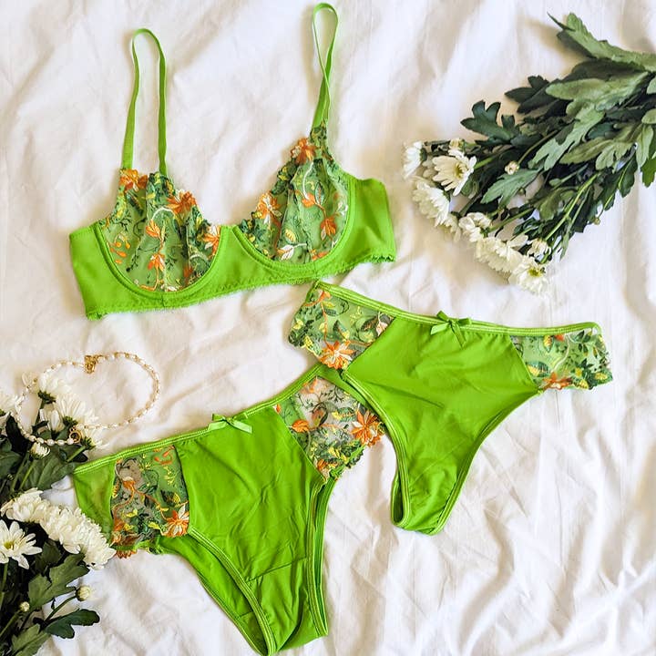 The Oakley Bra for wholesale by Hello Peachiee