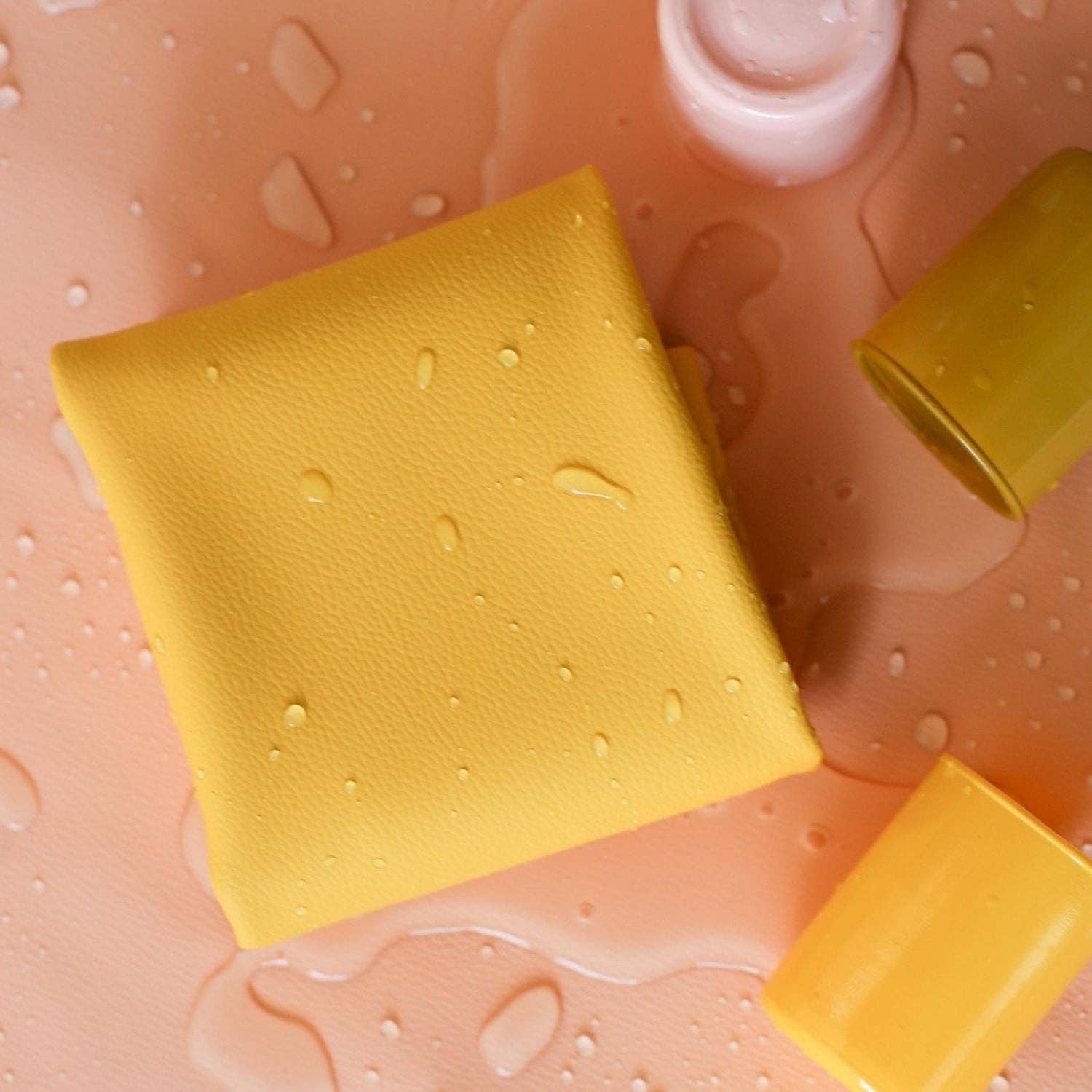 studio huske - Vendita all'ingrosso Tappetino da gioco - Bambini e neonati - Tappetino fasciatoio in pelle di silicone impermeabile, Wriggle Mat (S)26