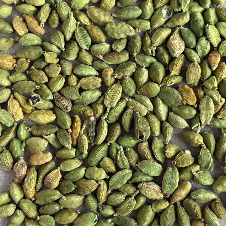 Sourcery - Wholesale Sugar/Sweetener - Kerala Green Cardamom1