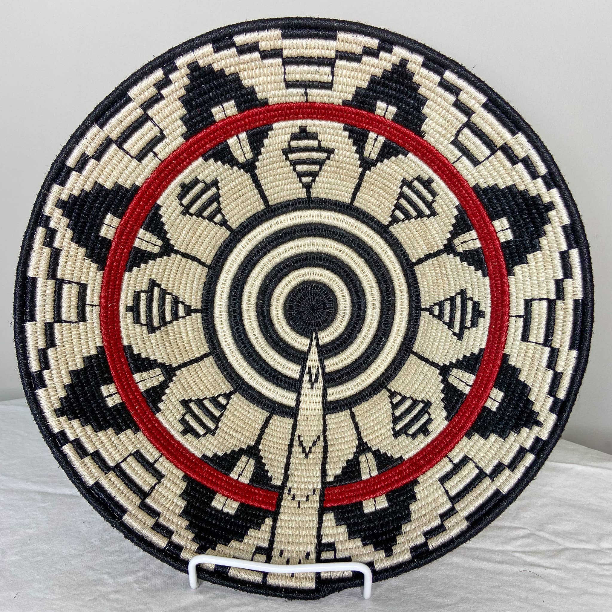 Eve & Nico Gifts & Home Decor - Wholesale Basket - Large Sisal Basket - 0651