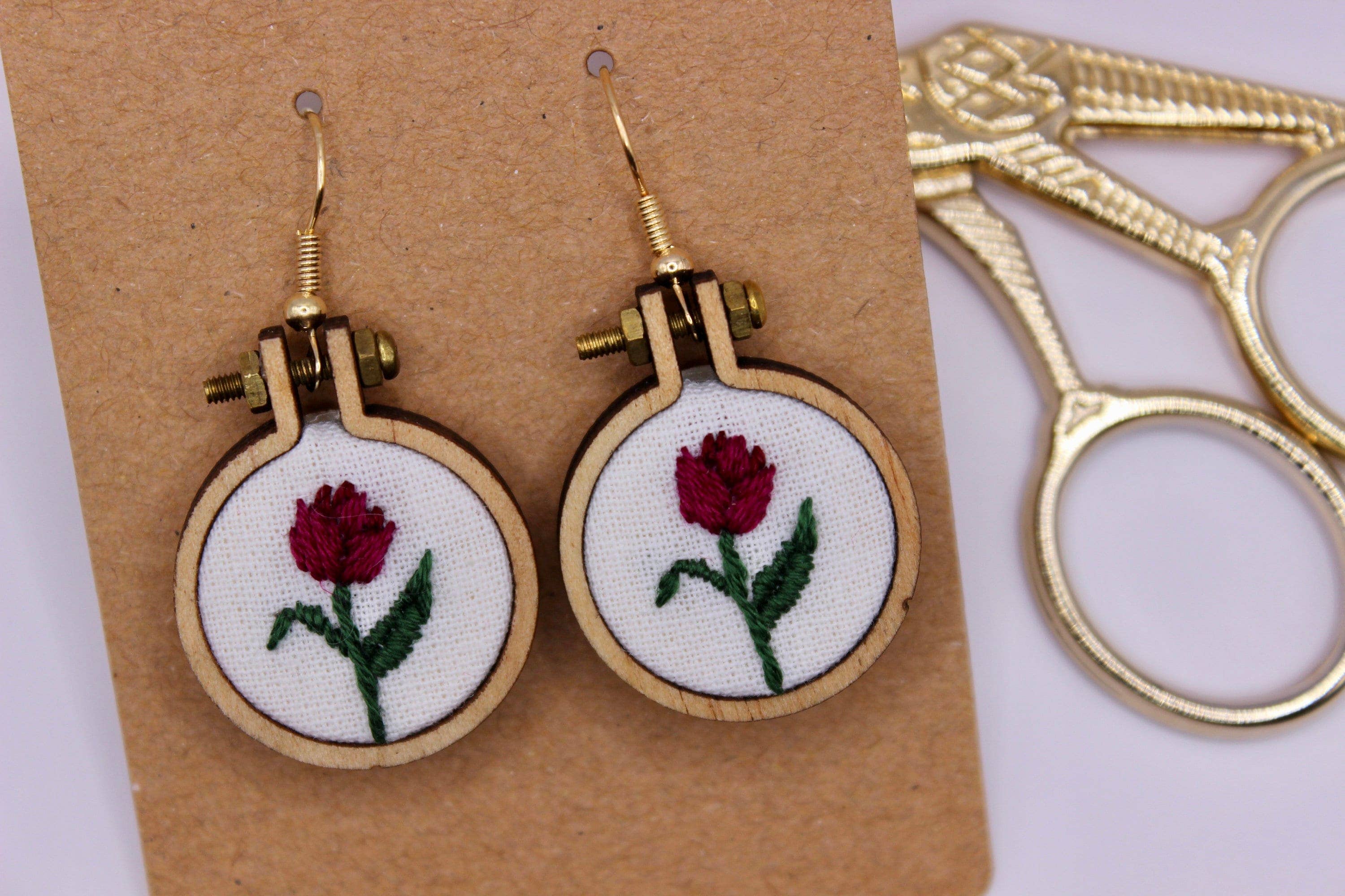 MVA Embroidery - Vendita all'ingrosso Orecchini pendenti - Orecchini floreali a tulipano ricamati a mano2