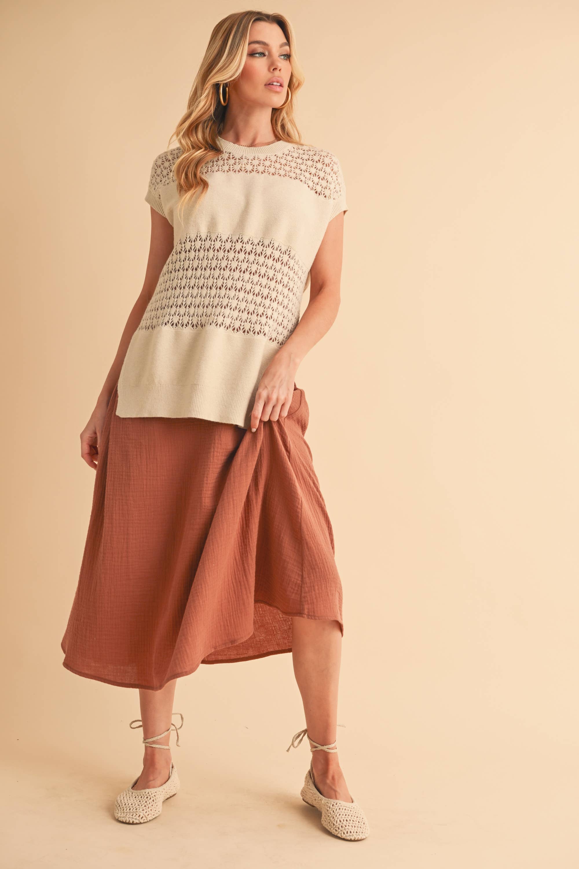 AEMI + CO – wholesale Stickad topp - Dam – 3231FN Ameena Öppen Stickad Meshlinne 112